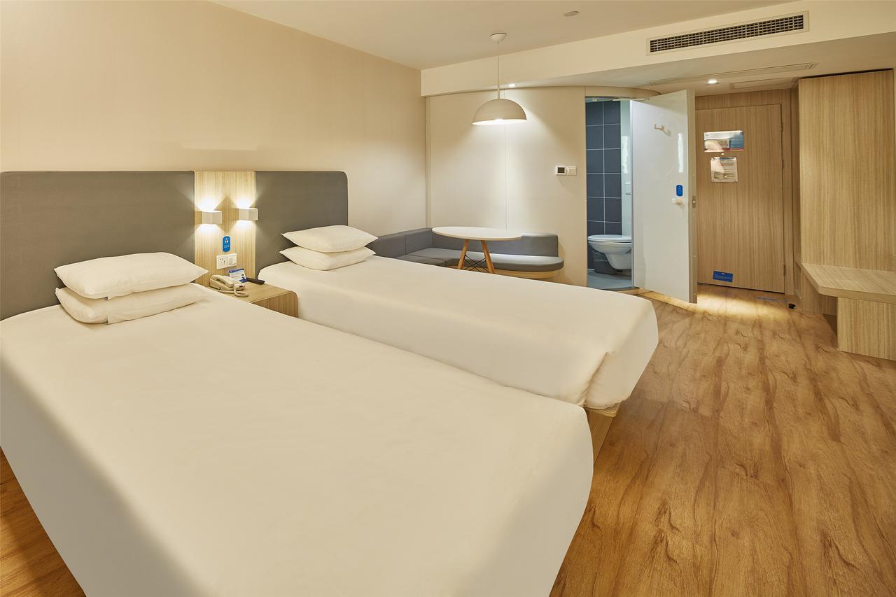 Hanting Hotel Qingdao Zhanqiao Railway Station Kültér fotó
